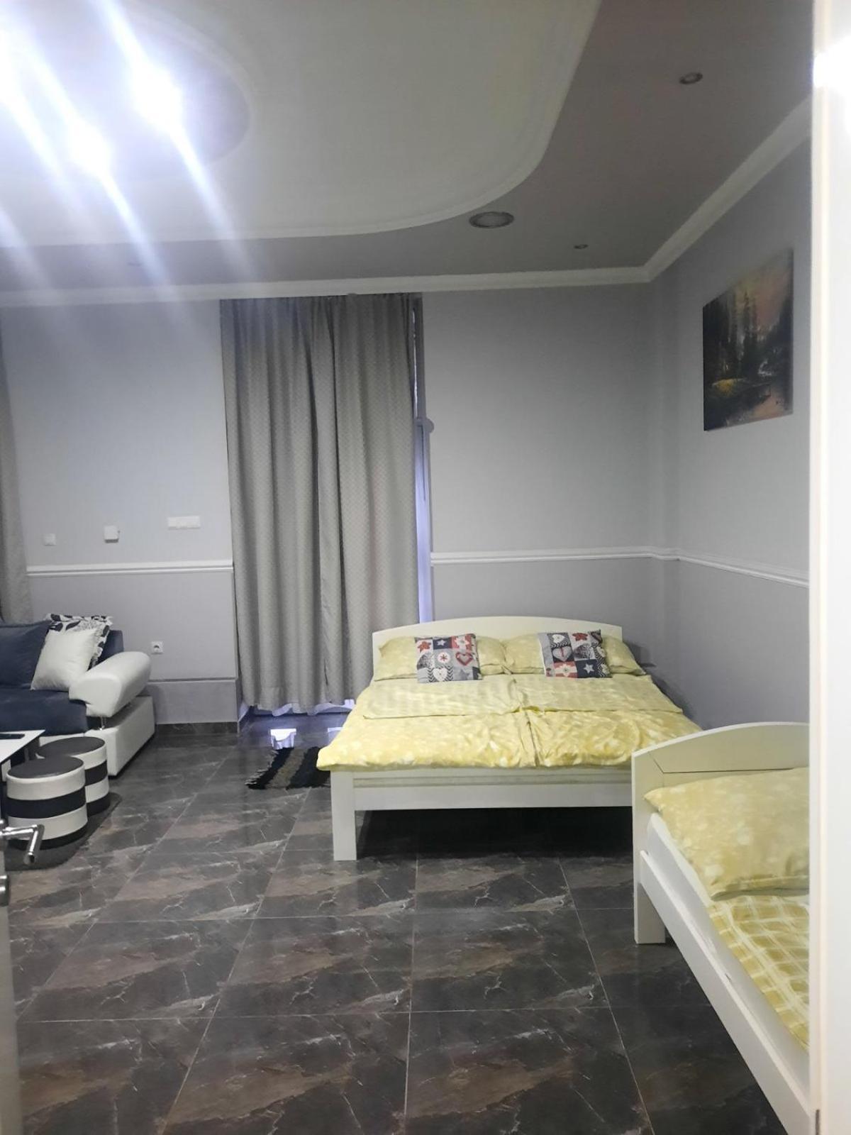 Apartments Royal Menex Požarevac 部屋 写真