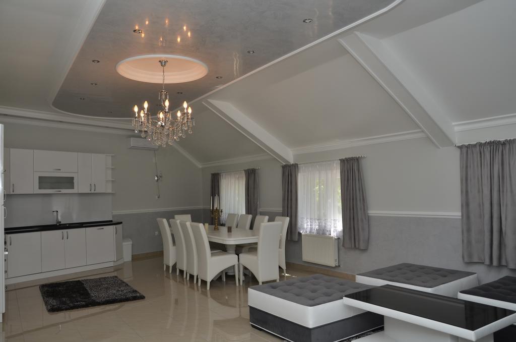 Apartments Royal Menex Požarevac 部屋 写真