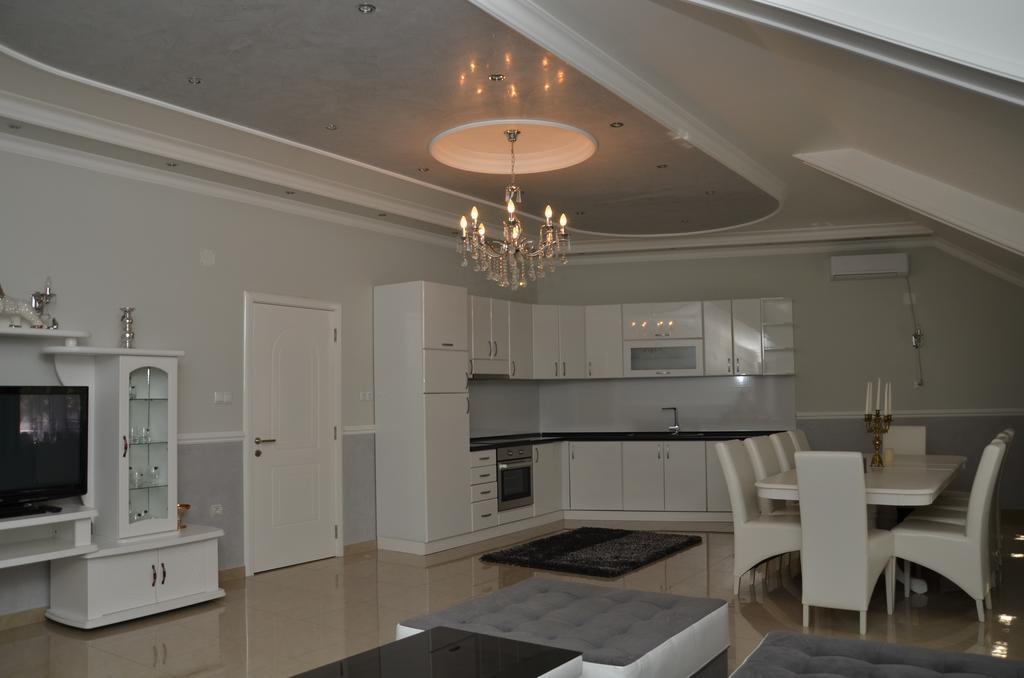 Apartments Royal Menex Požarevac 部屋 写真