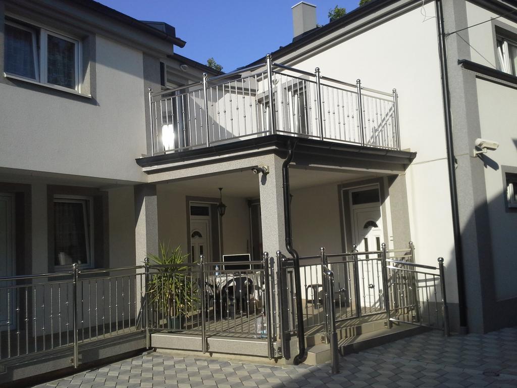 Apartments Royal Menex Požarevac 部屋 写真