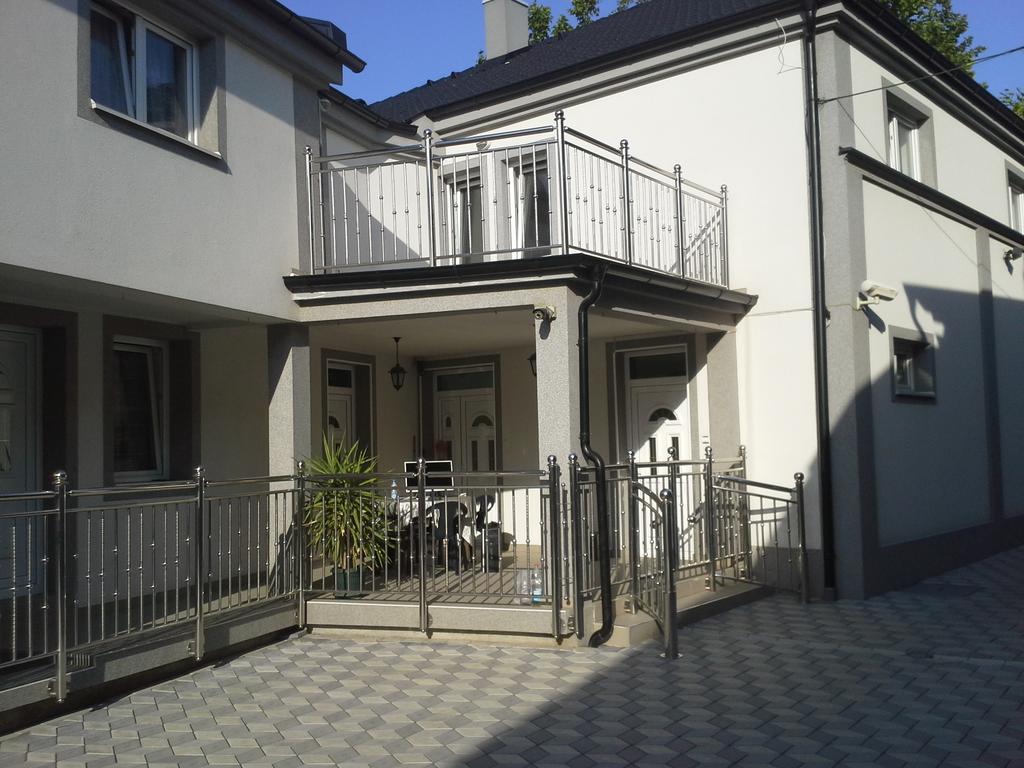 Apartments Royal Menex Požarevac エクステリア 写真
