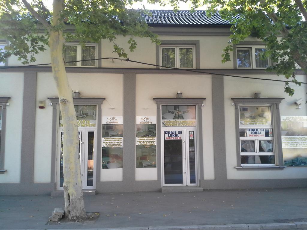 Apartments Royal Menex Požarevac エクステリア 写真